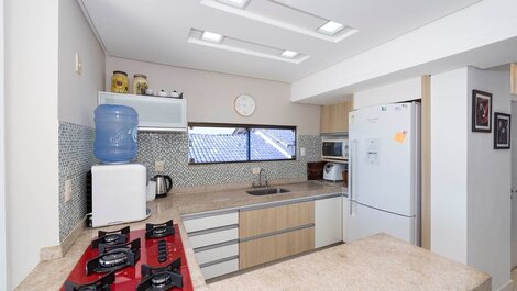 Hermoso Penthouse 4 Suites Vista Mar, para hasta 12 personas en Bombinhas