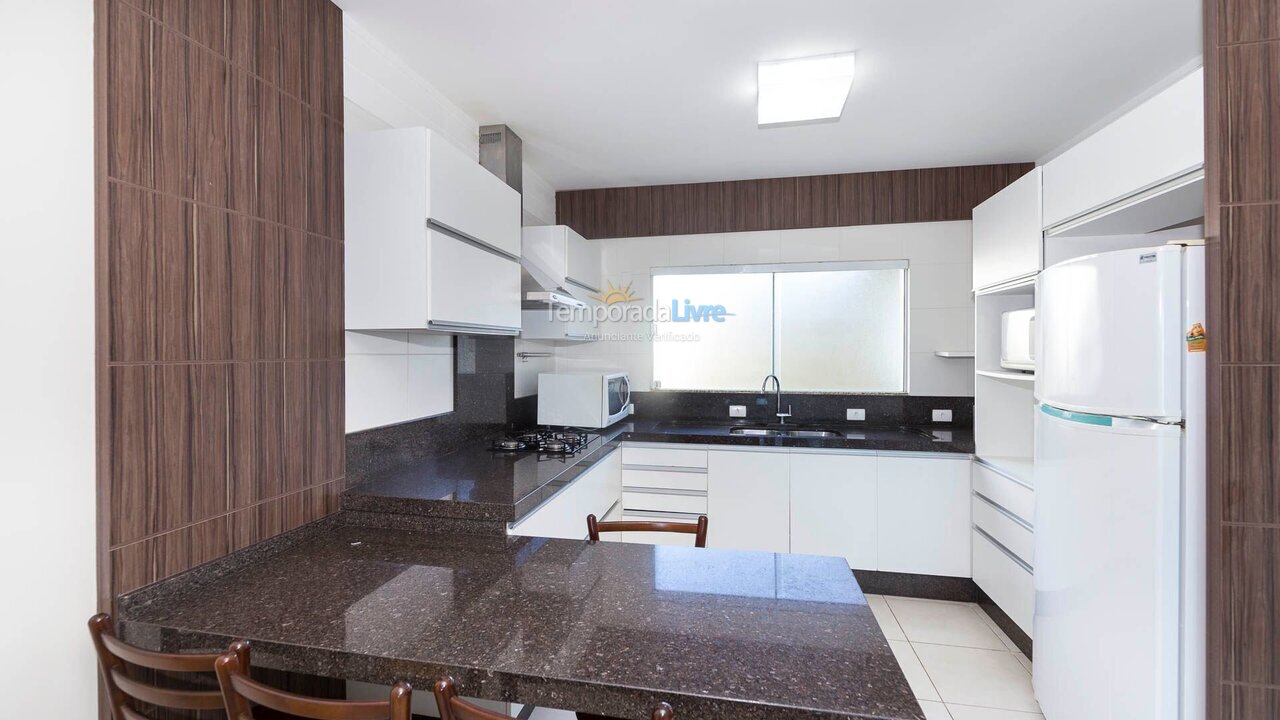 Casa para aluguel de temporada em Bombinhas (Santa Catarina)