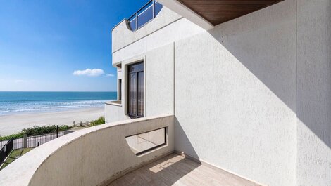 TRIPLEX WITH POOL FACING THE SEA 🏊🏻‍♂️🌊☀️ 04 ROOMS, 10 PEOPLE IN BOMBAS