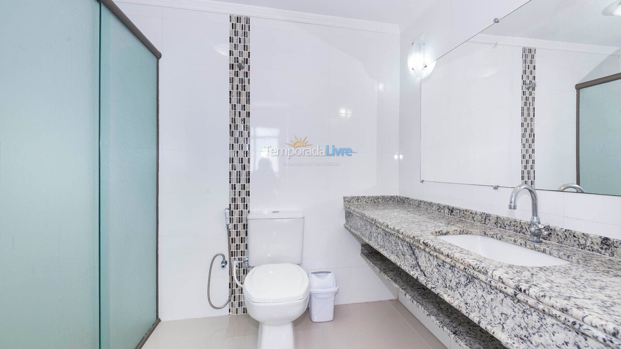 Apartment for vacation rental in Bombinhas (Praia de Bombas)