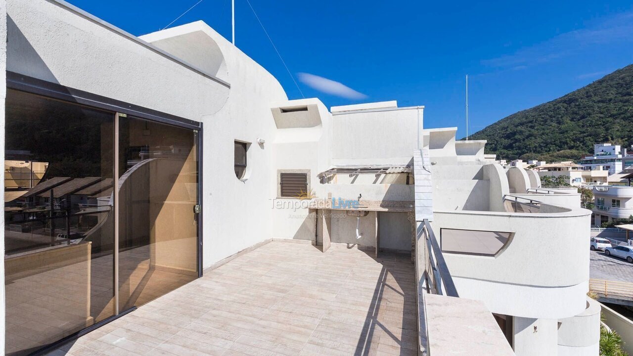 Apartment for vacation rental in Bombinhas (Praia de Bombas)