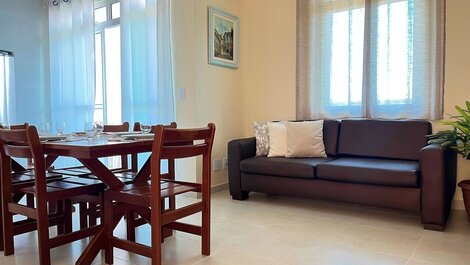 Sala de jantar integrada com sala de estar