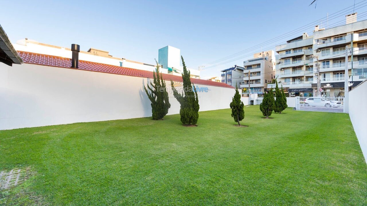 Casa para aluguel de temporada em Bombinhas (Santa Catarina)