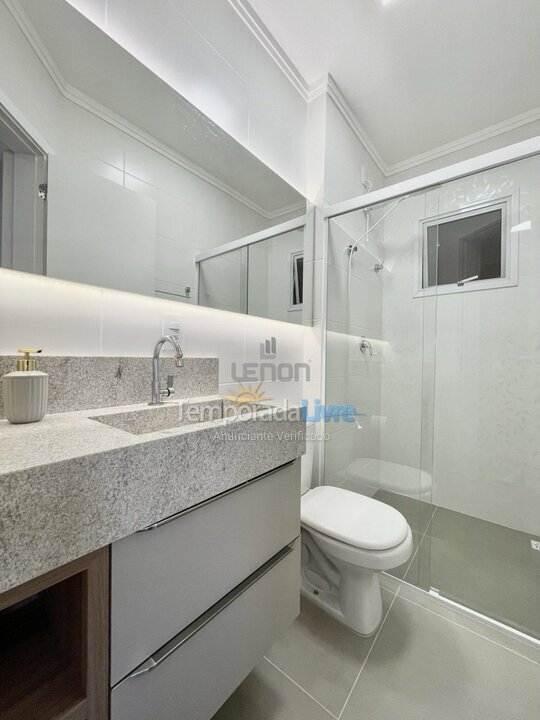 Apartamento para aluguel de temporada em Bombinhas (Praia de Bombas)