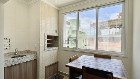 204 - Lindo apto em Bombas com 02 dormitórios