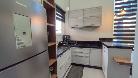 194 - Maravilhoso Dúplex Garden 04 dormitórios em Mariscal