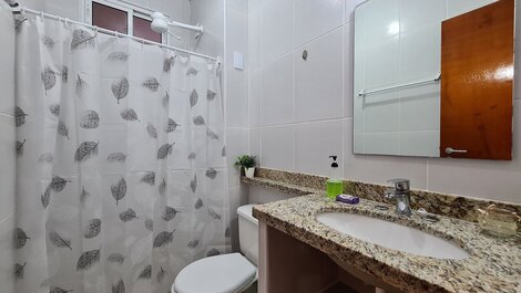 2QTS with garage and ideal for FAMILIES - near Beach Park