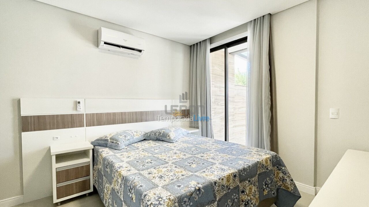 Apartment for vacation rental in Bombinhas (Mariscal)