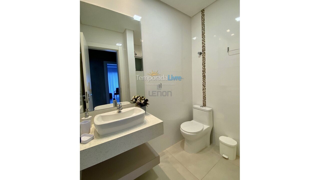 Apartment for vacation rental in Bombinhas (Mariscal)