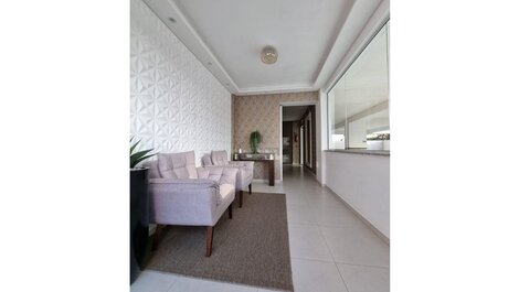 049 - Hermoso apartamento de 02 habitaciones en el centro de Bombas