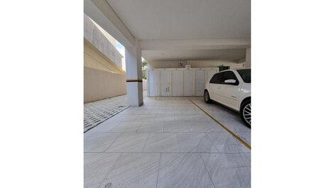 049 - Hermoso apartamento de 02 habitaciones en el centro de Bombas