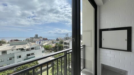 016 - Apartamento de alto estándar con 02 habitaciones, a 200 m de la playa de Bombas