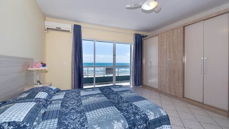 04JR - Duplex Facing the Sea, 03 rooms for 8 people in Bombas