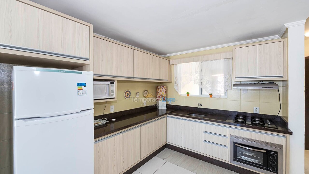 Apartment for vacation rental in Bombinhas (Praia de Bombas)