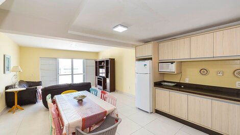 04JR - Duplex Facing the Sea, 03 rooms for 8 people in Bombas