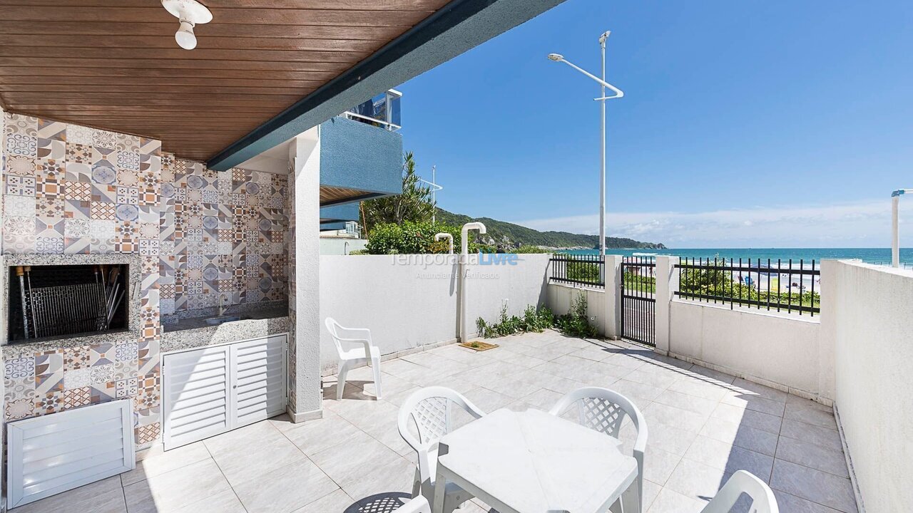 Apartment for vacation rental in Bombinhas (Praia de Bombas)