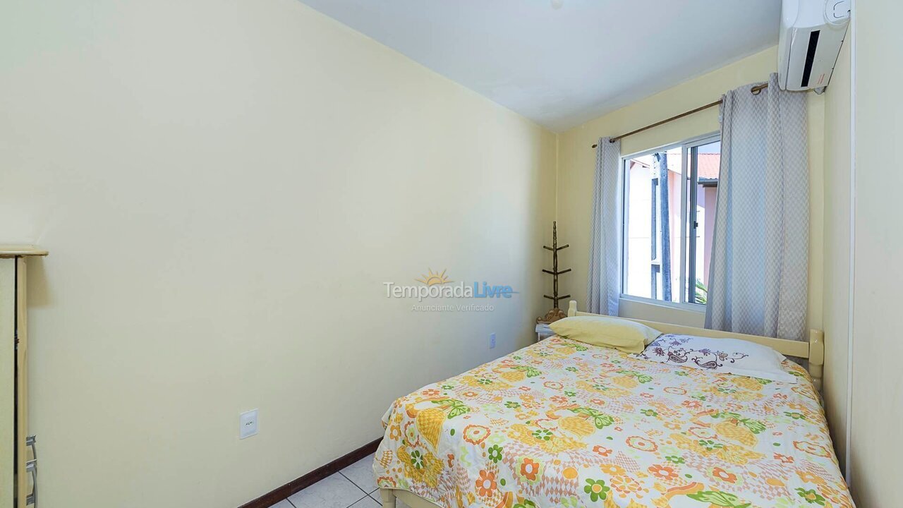 Apartment for vacation rental in Bombinhas (Praia de Bombas)