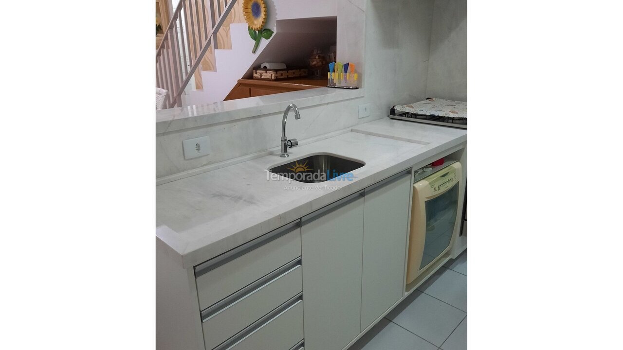 Apartamento para aluguel de temporada em Matinhos (Paraná)