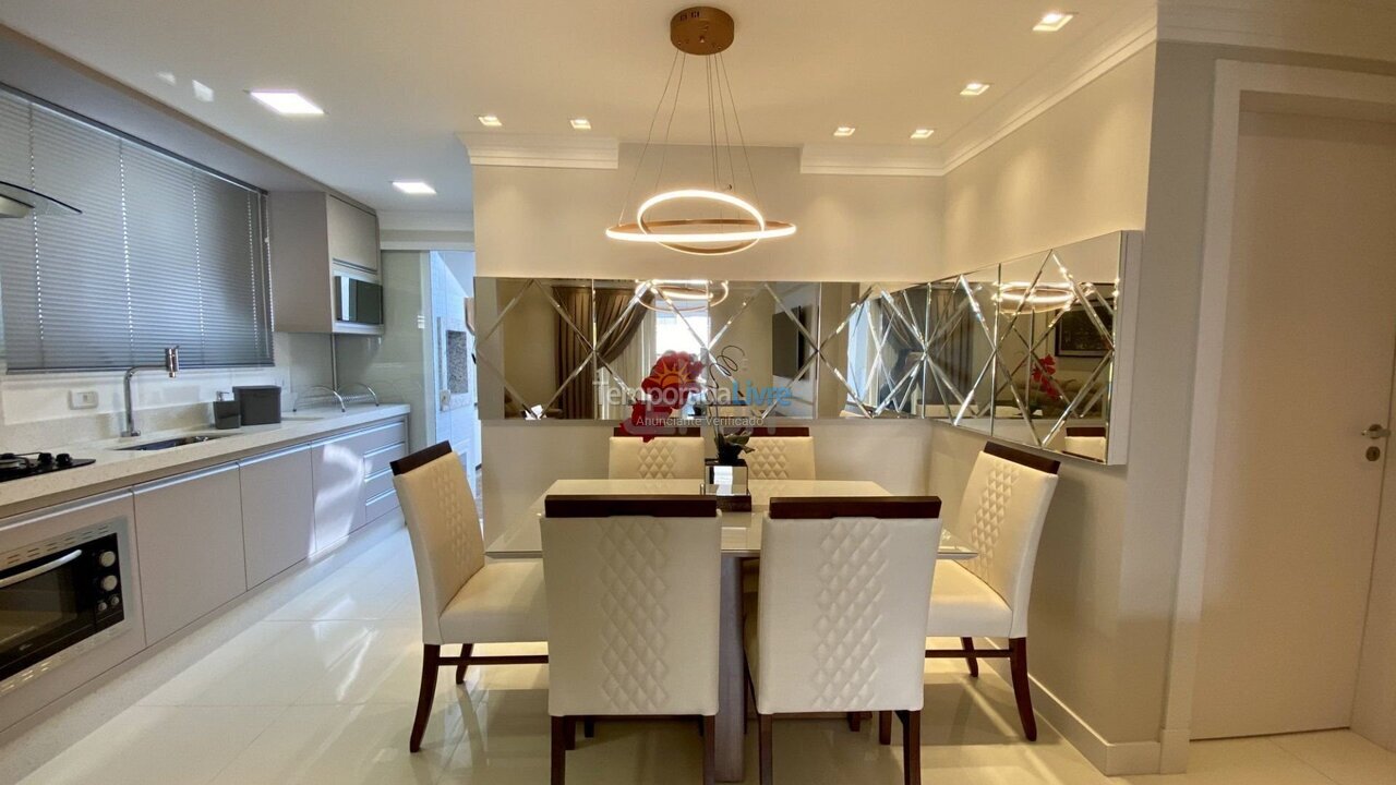 Apartamento para aluguel de temporada em Bombinhas (Praia de Bombas)