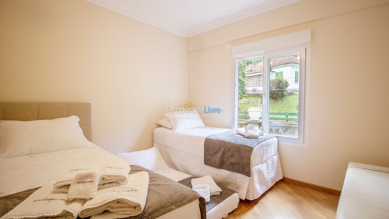 Apartamento para alquiler de vacaciones em Campos do Jordão (Capivari)