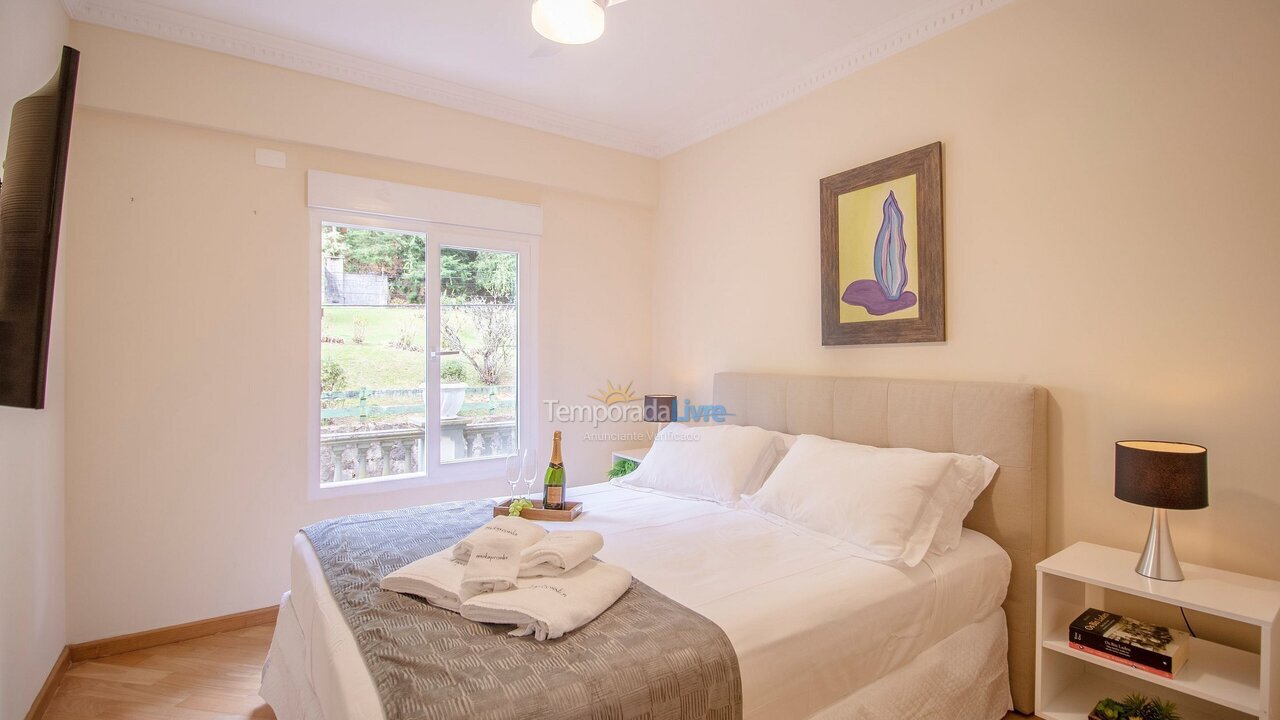 Apartamento para alquiler de vacaciones em Campos do Jordão (Capivari)