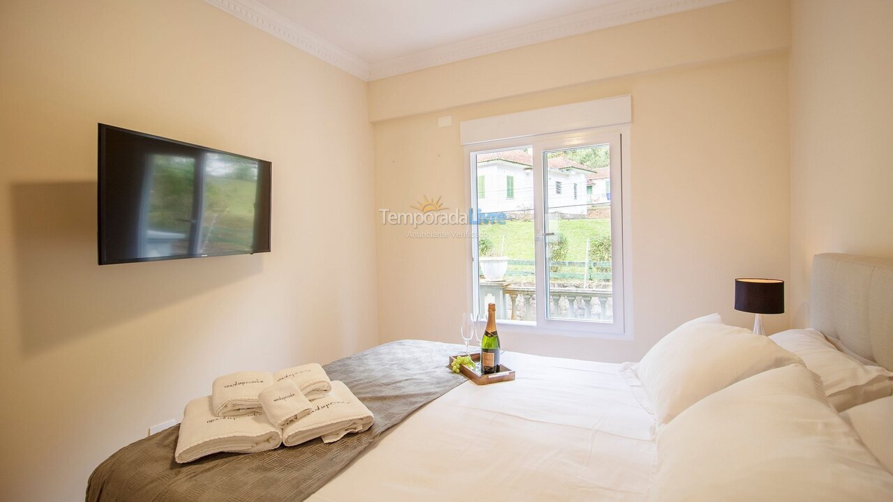 Apartamento para alquiler de vacaciones em Campos do Jordão (Capivari)