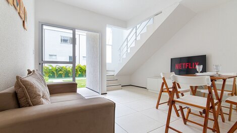 Triplex con jacuzzi privado en Porto das Dunas by Carpediem