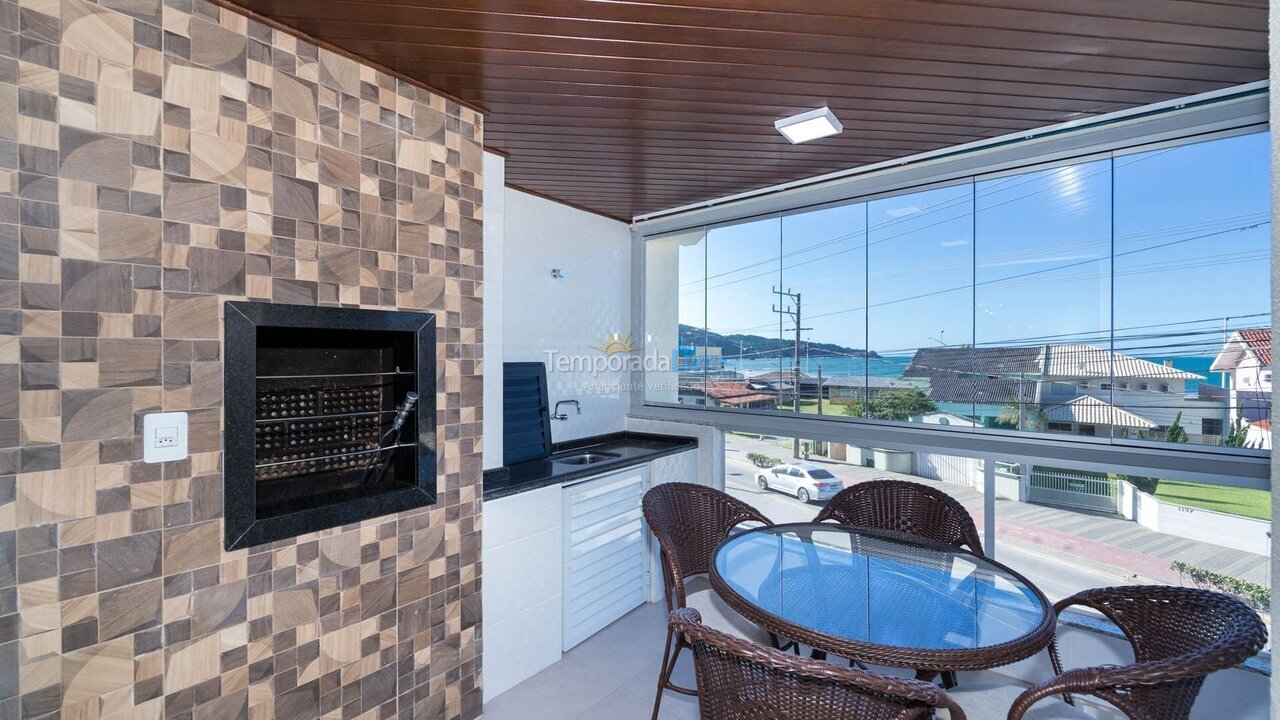 Apartment for vacation rental in Bombinhas (Praia de Bombas)