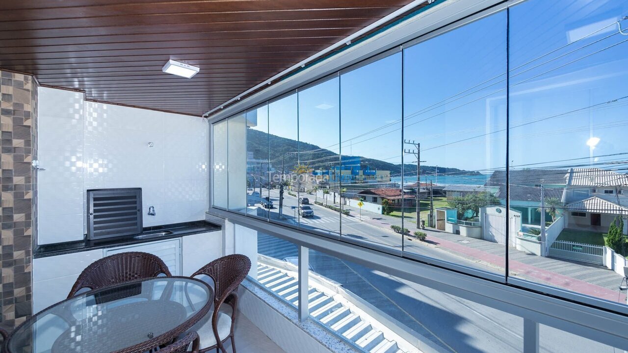 Apartment for vacation rental in Bombinhas (Praia de Bombas)