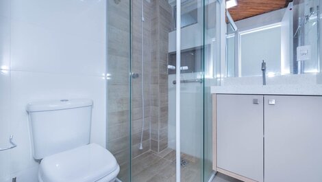 Beautiful 6 bedroom house for up to 16 people in Bombas - Bombinhas - SC