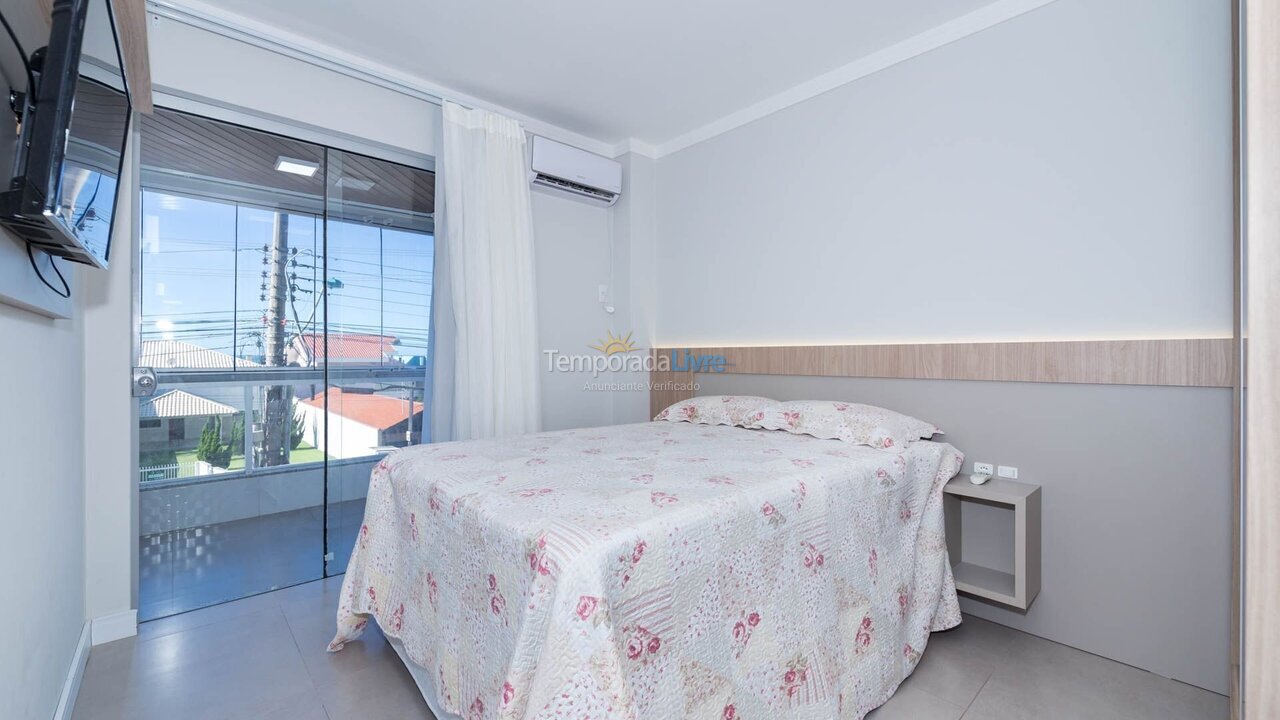 Apartment for vacation rental in Bombinhas (Praia de Bombas)