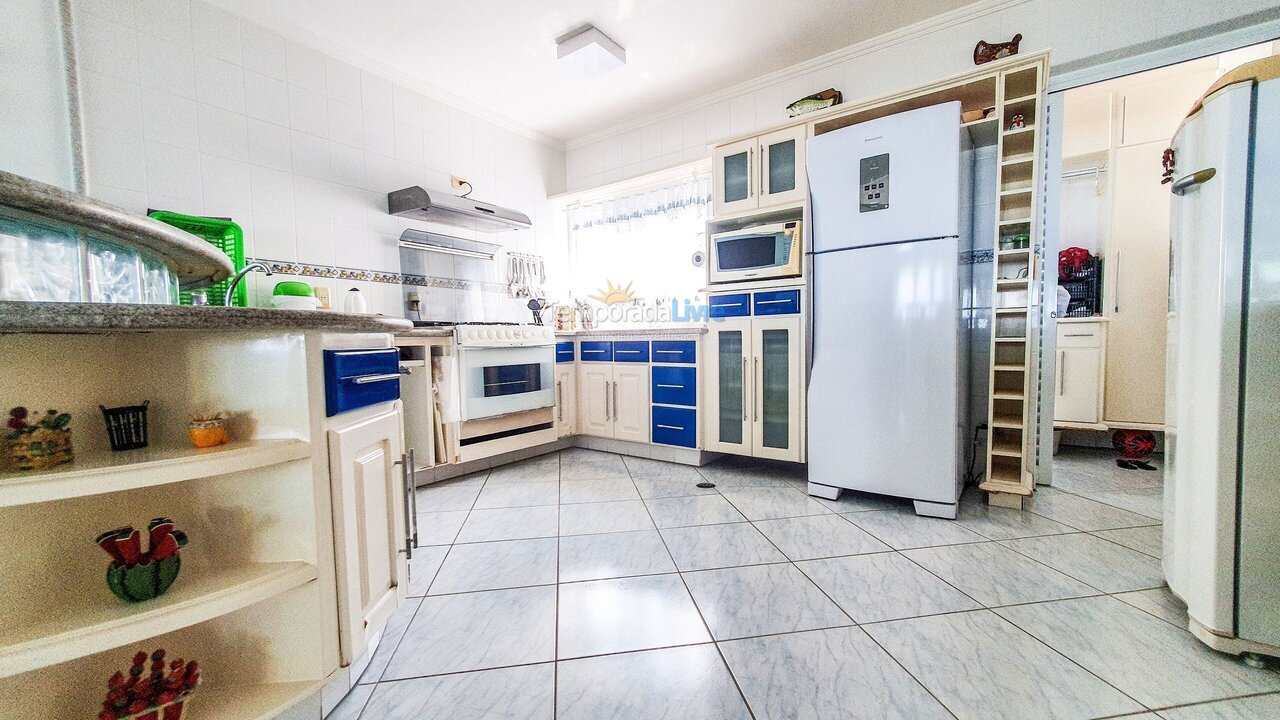 Apartment for vacation rental in Ubatuba (Praia Grande)