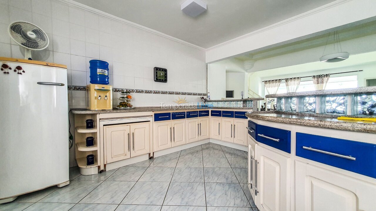 Apartment for vacation rental in Ubatuba (Praia Grande)