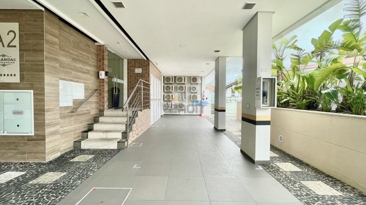 Apartment for vacation rental in Bombinhas (Praia de Bombas)