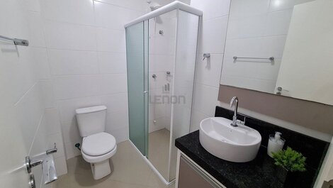 248 - Lindo apartamento na praia de Bombas
