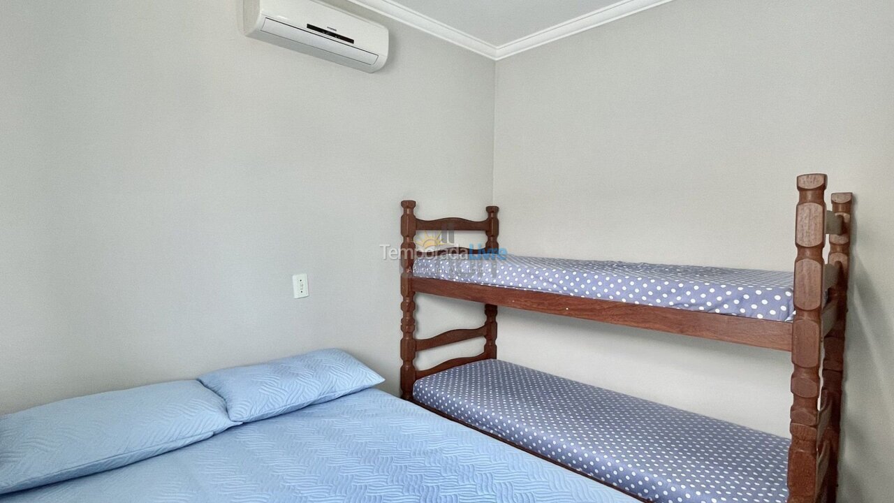 Apartamento para aluguel de temporada em Bombinhas (Praia de Bombas)