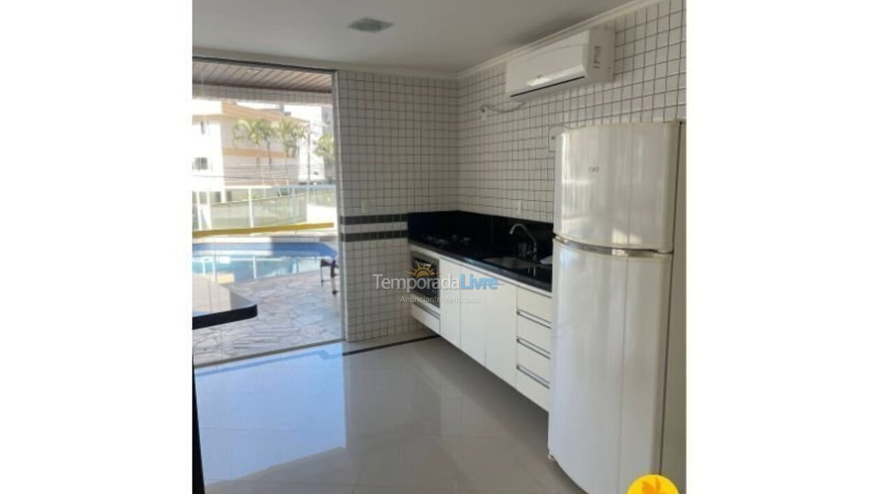 Apartamento para aluguel de temporada em Ubatuba (Praia Grande)