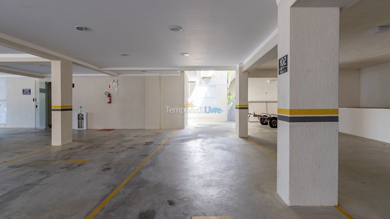 Apartamento para aluguel de temporada em Bombinhas (Praia de Quatro Ilhas)