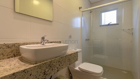 268 - Excelente apartamento de 3 habitaciones, bien ubicado a 50...