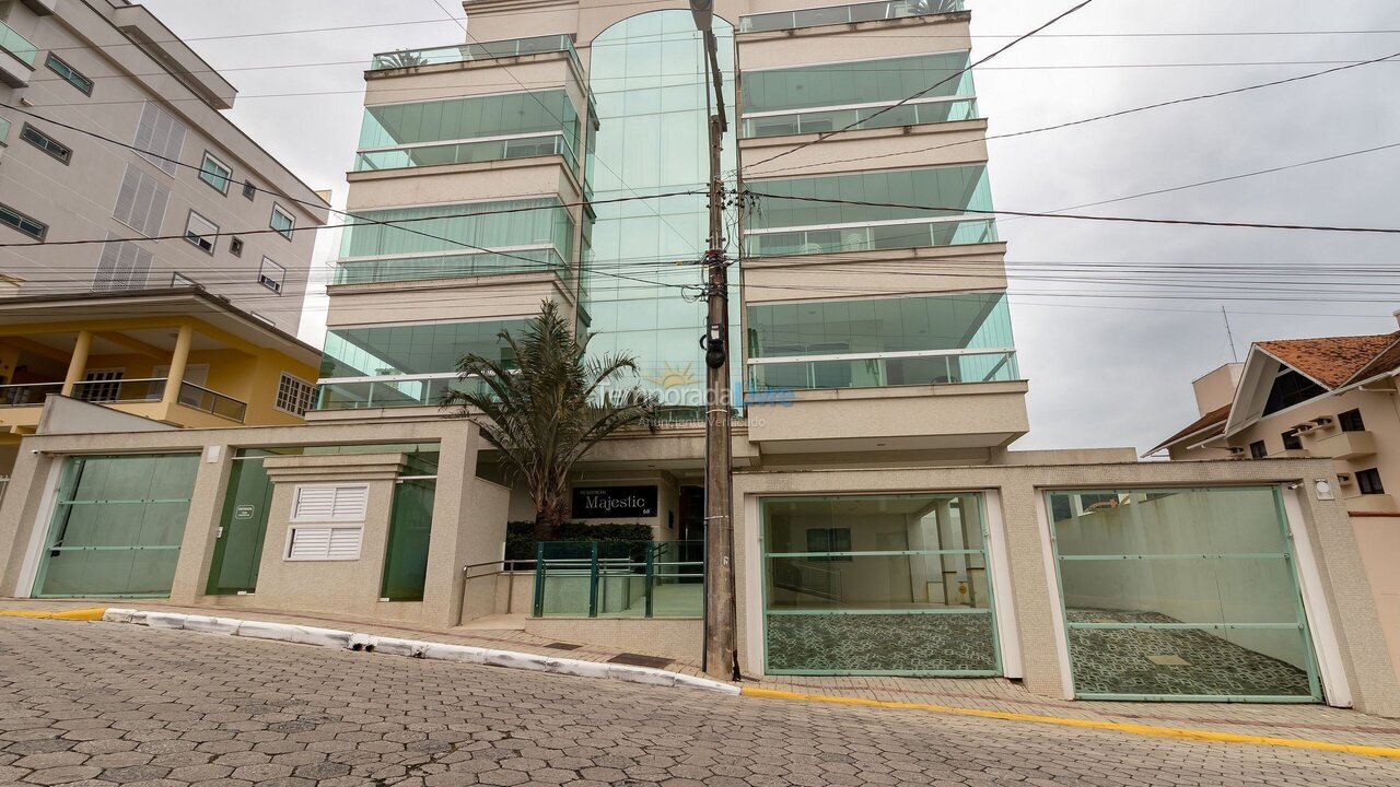 Apartamento para alquiler de vacaciones em Bombinhas (Praia de Bombas)