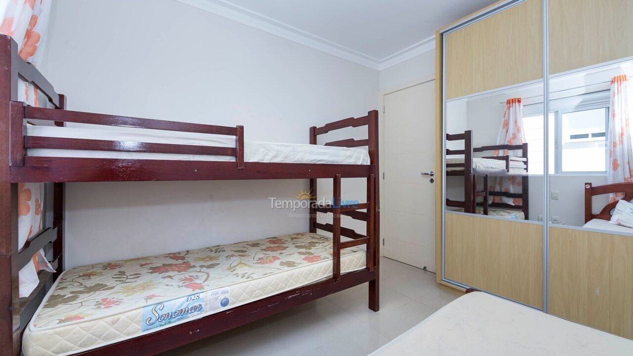 Apartment for vacation rental in Bombinhas (Praia de Bombas)