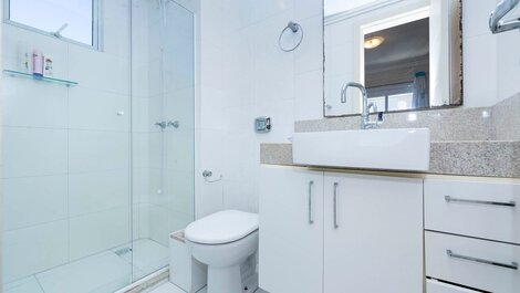 Excellent 3 bedroom apartment 70 meters from the MAR in Bombas...