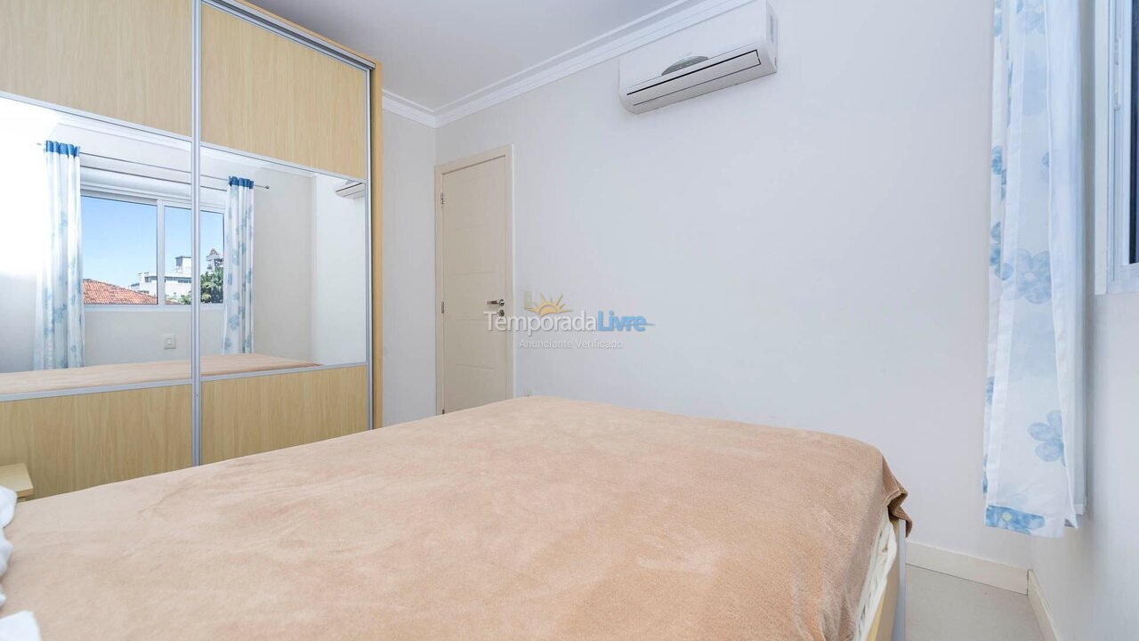 Apartment for vacation rental in Bombinhas (Praia de Bombas)