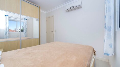 Excellent 3 bedroom apartment 70 meters from the MAR in Bombas...