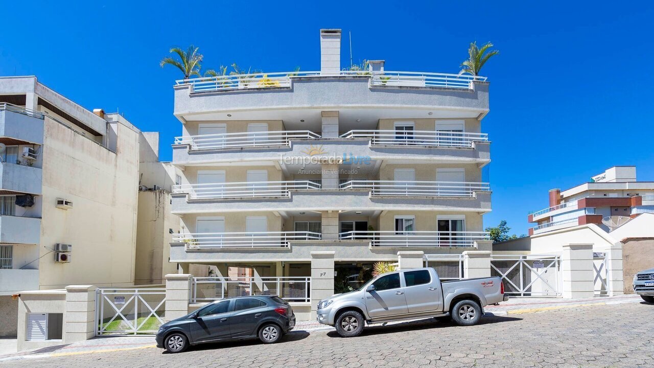 Apartment for vacation rental in Bombinhas (Praia de Bombas)