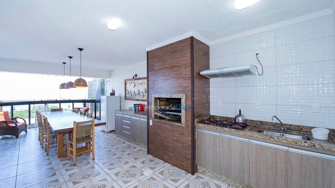 House for vacation rental in Bombinhas (Praia de Bombas)