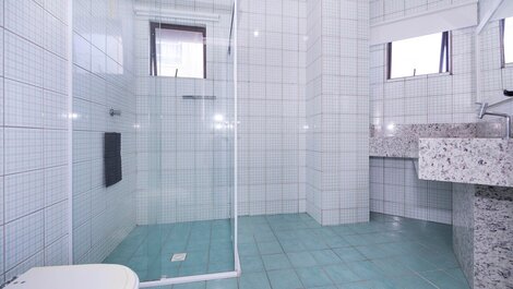 SEASIDE HOUSE 🌊 05 SUITES, FOR 15 PEOPLE IN BOMBAS