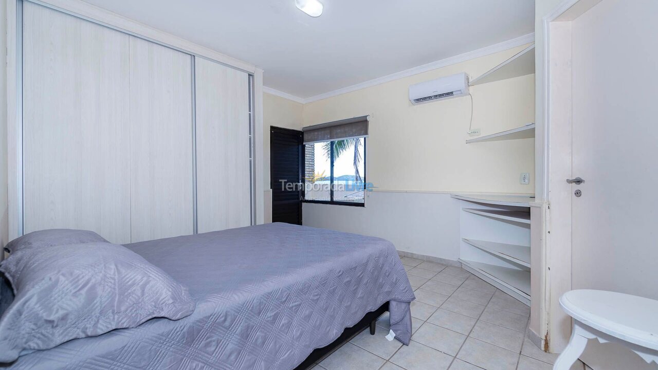 House for vacation rental in Bombinhas (Praia de Bombas)