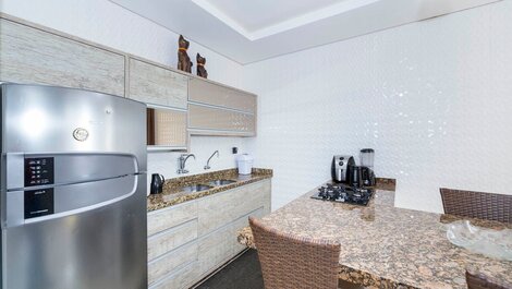 Excellent Triplex apartment in upscale gated community