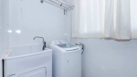 Excellent Triplex apartment in upscale gated community